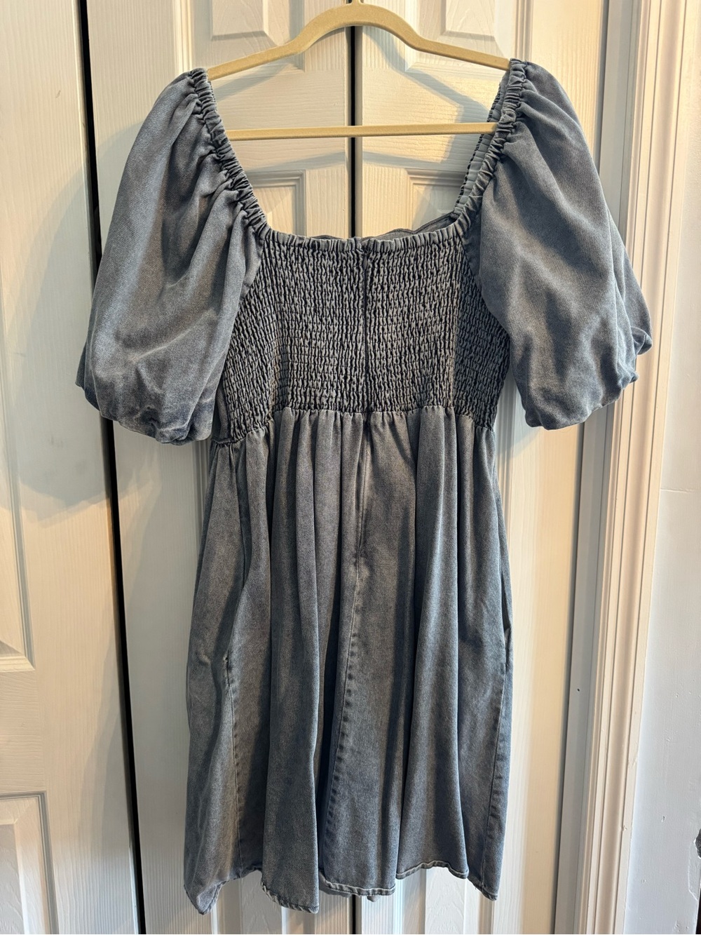 EUC Entro scalloped denim dress - Picture 2 of 3